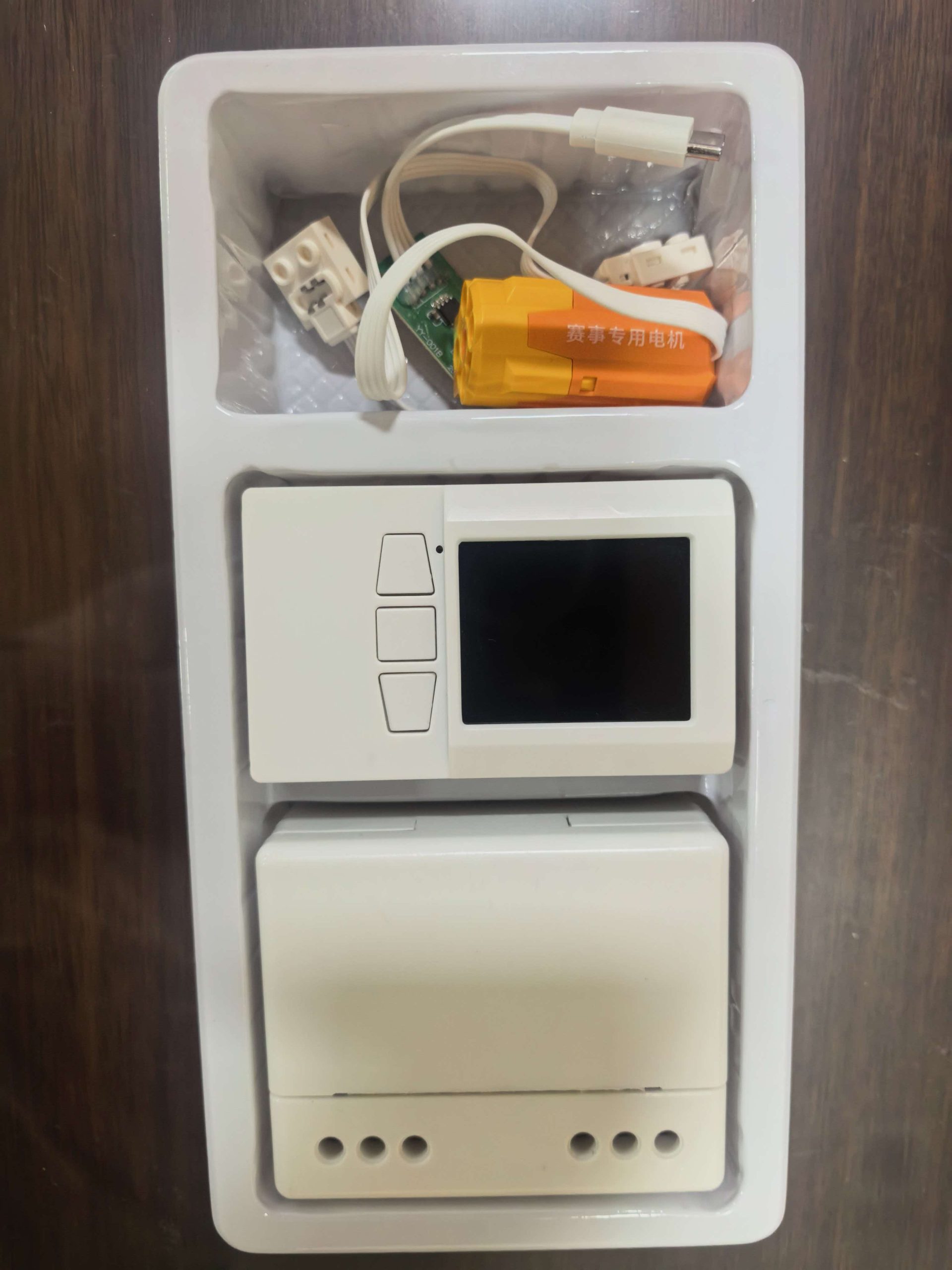 AI WonderKit sample package with controller, thermal printer and basic motor module
